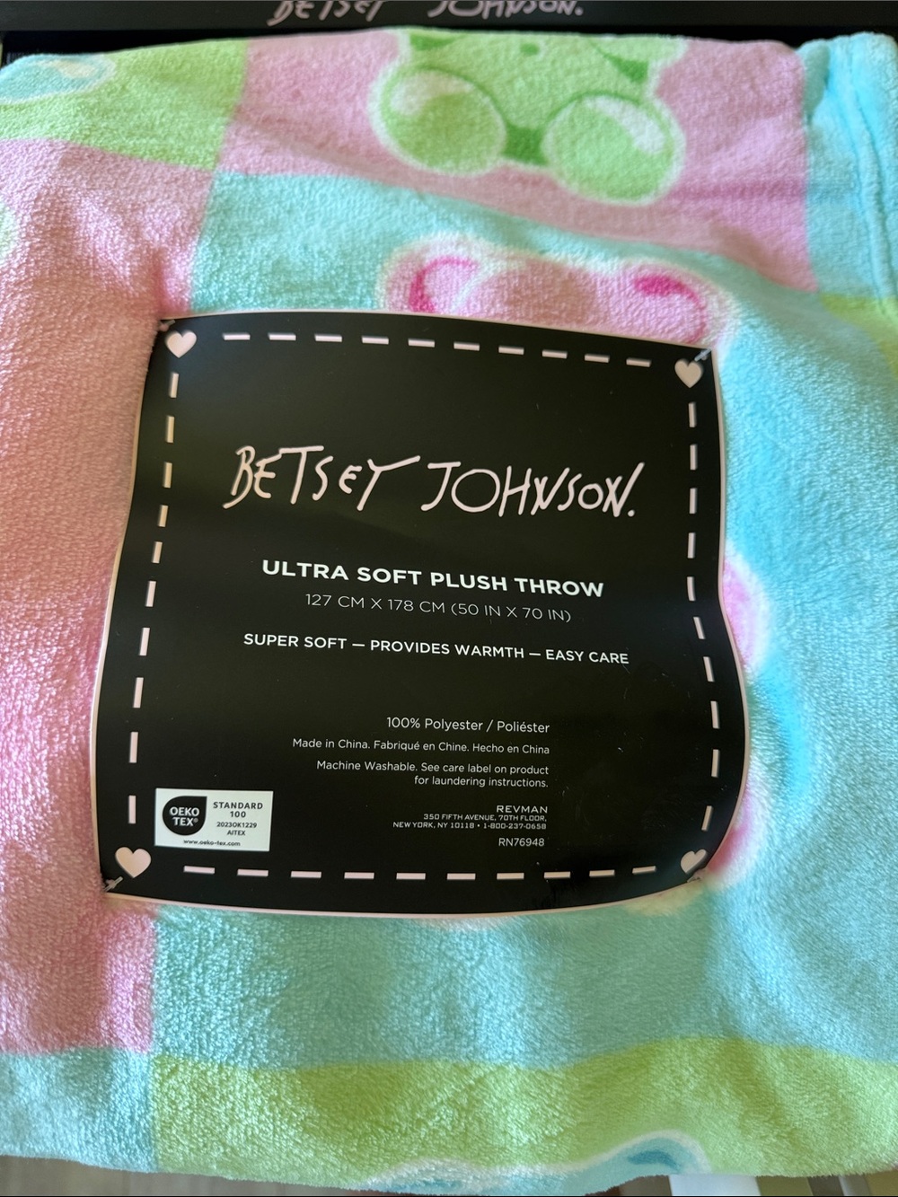 🌈 Betsey Johnson Plush Teddy Bear Throw Blanket - Picture 8 of 8